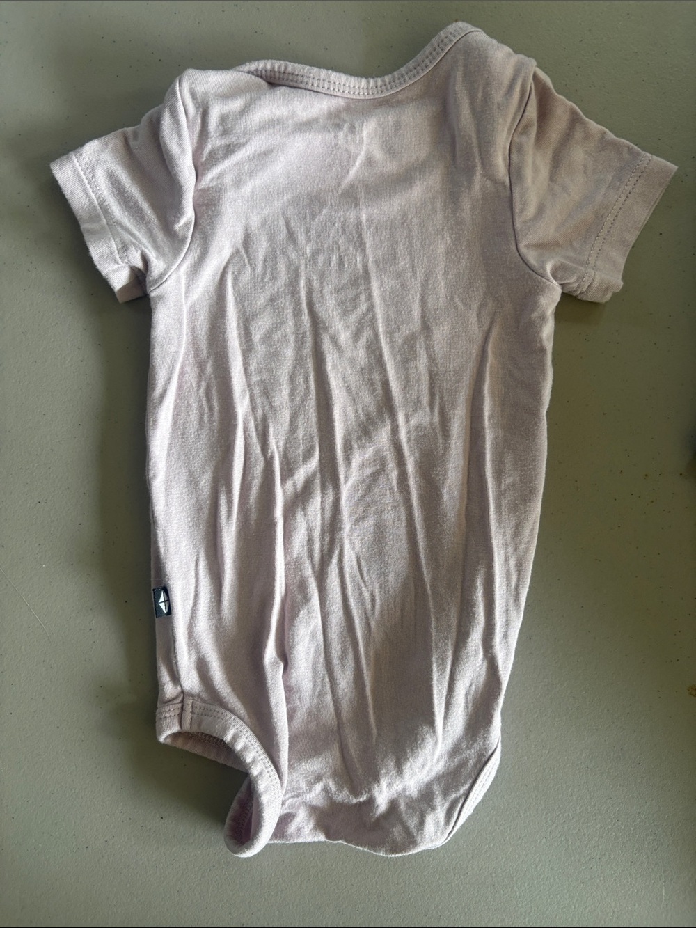 Kyte BABY Sleeveless Bodysuit in Wisteria/Dusty Mauve. Like New. 0-3 mos. - Picture 3 of 3